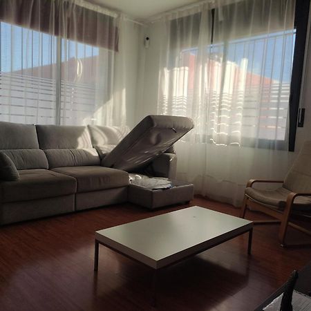 Ap4Us B1 - Apartment For Us - Sightseeing & Beach Near To Barcelona Badalona Kültér fotó