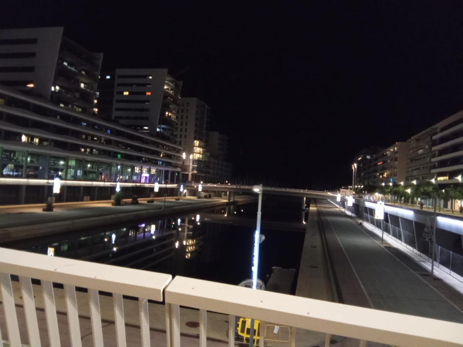 Ap4Us B1 - Apartment For Us - Sightseeing & Beach Near To Barcelona Badalona Kültér fotó
