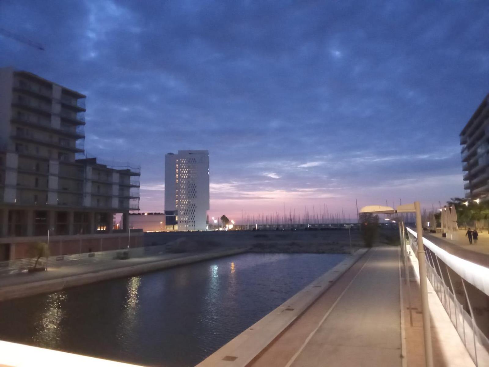 Ap4Us B1 - Apartment For Us - Sightseeing & Beach Near To Barcelona Badalona Kültér fotó